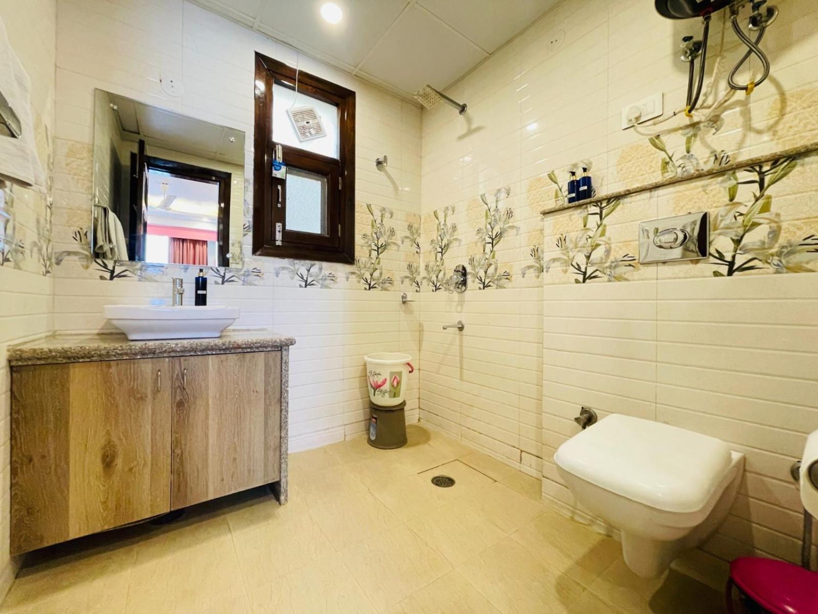 Bedchambers Serviced Apartments, Sector 38 Gurgaon Esterno foto